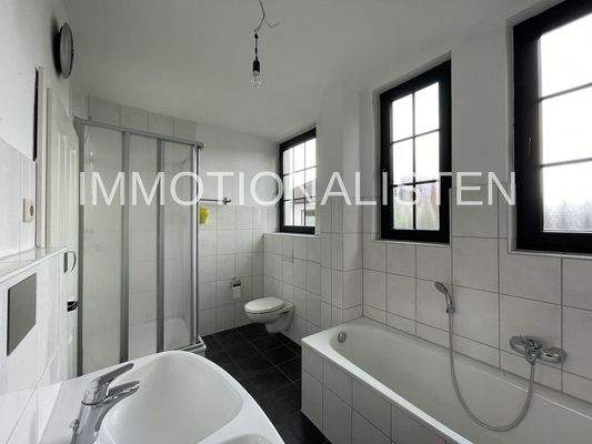 Erdgeschosswohnung Badezimmer