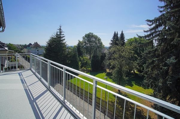 Balkon und Ausblick