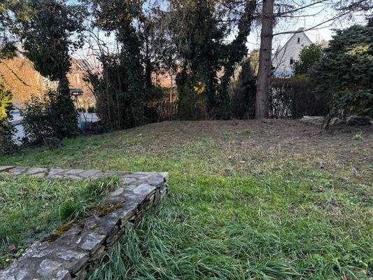 schönes Baugrundstück mit Altbestand