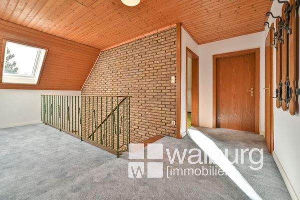 46c Flur mit Zugang zu den Zimmern