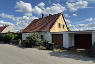 Hausansicht von Straße
