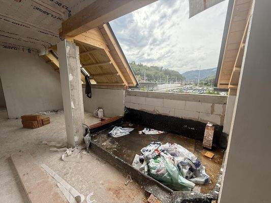 20250902_095349161_iOS