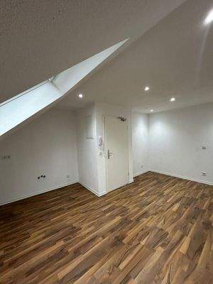 WhatsApp Image 2025-12-19 at 08.43.44 (2)