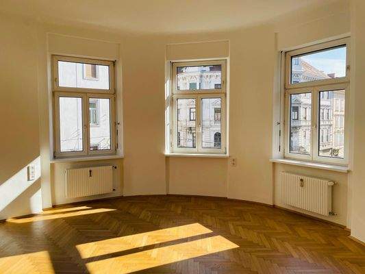 PHOTO-2025-04-09-12-40-50 (14).jpg