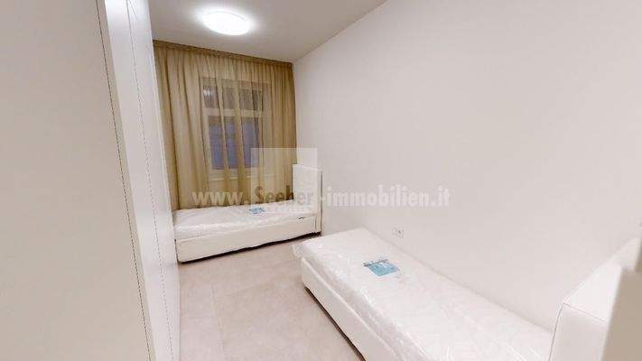 Miete-Wohnung-Neubau-top-eingerichtet-hochwertig-3-Zimmer-Terrasse