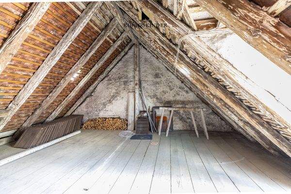 Haus 21 - Dachboden als Ausbaureserve 