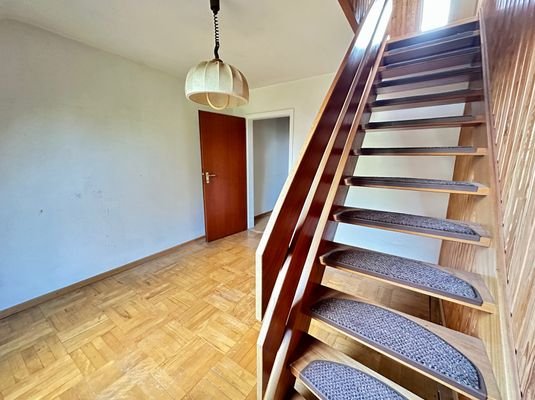 …mit Zugang zum Dachgeschoss