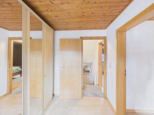 CAM01223G0-PR0194-STILL027