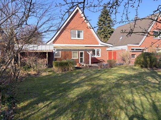 Hausansicht aus dem Garten