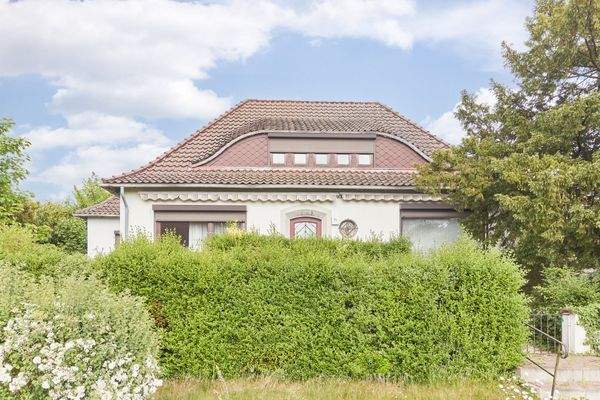 Grundstück Straßenseite