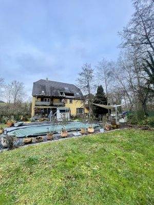 Rückansicht des Hauses von der Grundstückseite