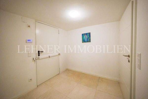 Lehner Immobilien  97