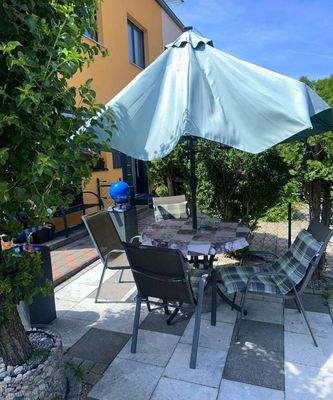 Vorgarten mit Terrasse