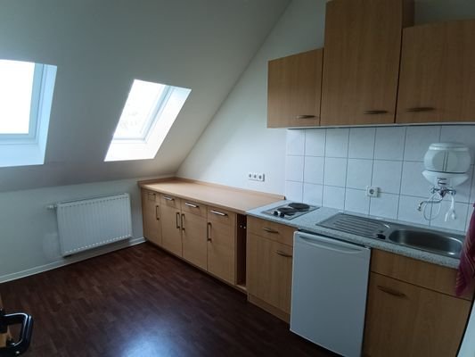 7 DG Bürogebäude Küche.jpg