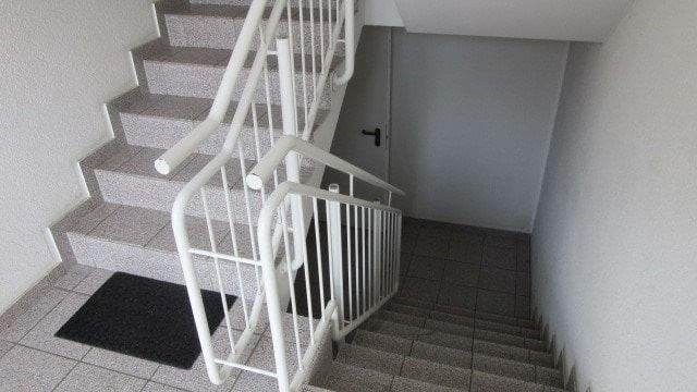 Treppenaufgang / Zugang Keller