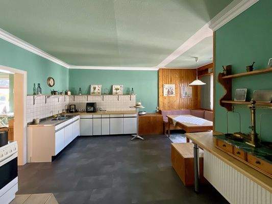 Küche mit Essbereich