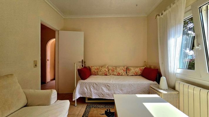 room-15883-z82bt.jpg