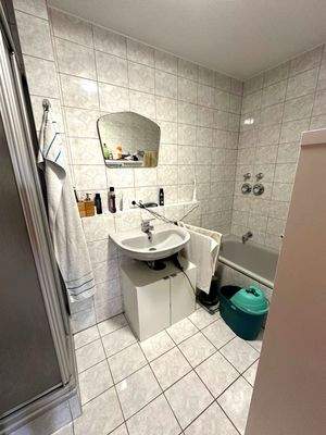 Blick ins Bad OG rechts