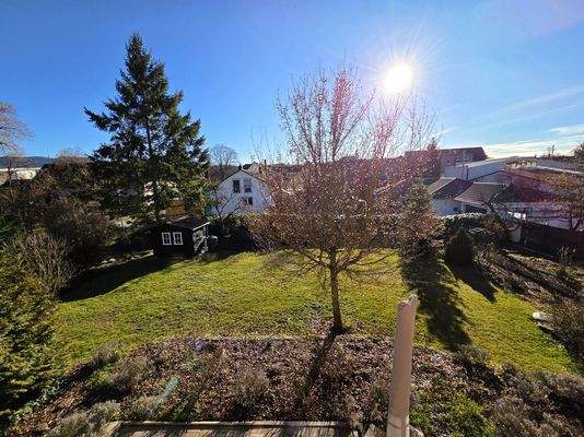 Garten in voller Weite