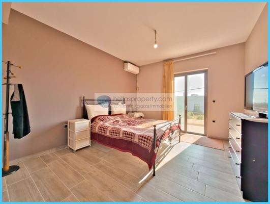 50cbb5e7463d4e6d99c87abf4d6e5615-original