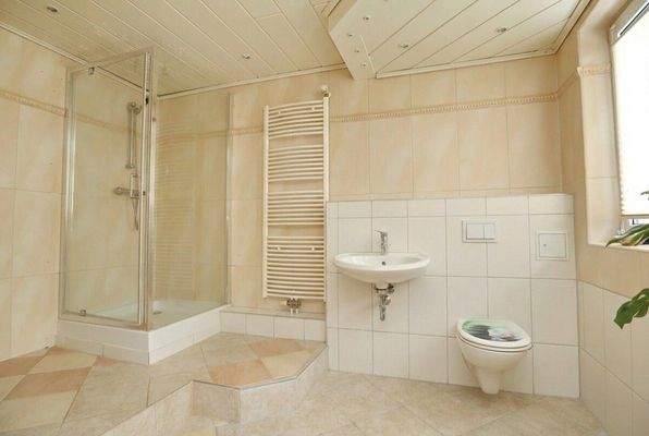 Duschbad Einheit 2 (Anpassung durch KI)