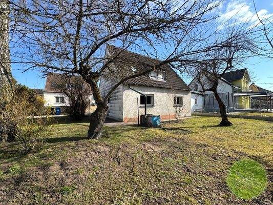 DAS Grundstück mit ...