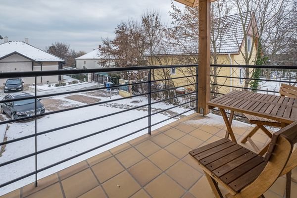 Wohnung Balaton  Balkon Winter außen.jpg