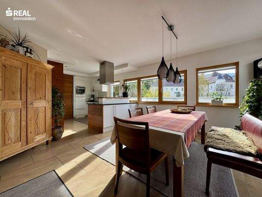 Küche/Essbereich OG