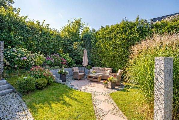 Gemütliche Sitzecke im Garten