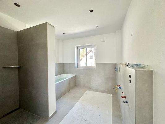 Impressionen - Badezimmer OG