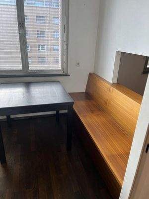 495b7d93-2d35-4ad4-9