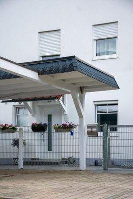 Carport & Stellplatz