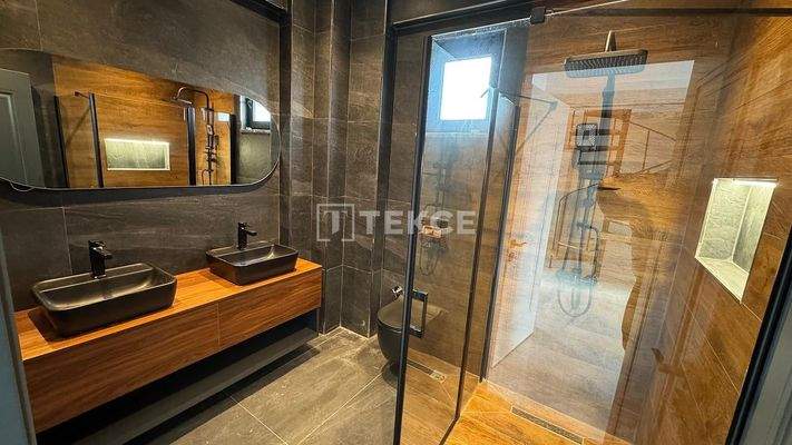 Villa for Sale with Nature and Lake View in Sapanca Sakarya