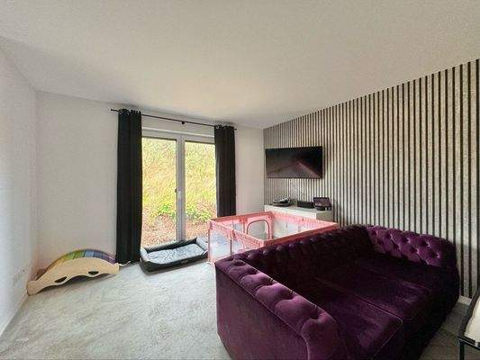 ... Wohnbereich und Zugang zum Garten (EG)