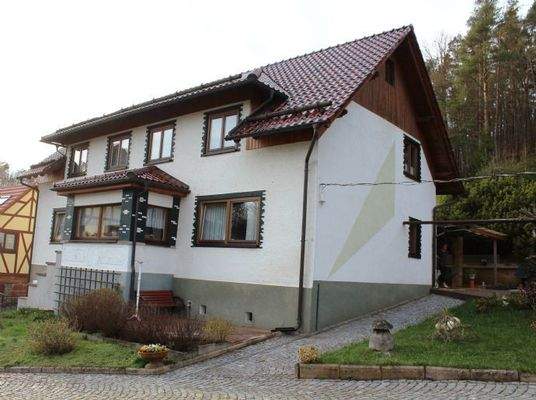 Wohnhaus 1-Vorderansicht+Seitenansicht rechts