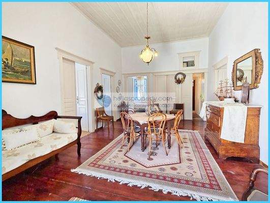 8a4a67d99b794bdc95ae362f34331188-original