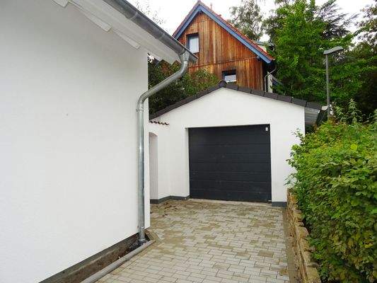 Außenansicht Garage