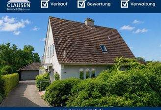 Einfamilienhaus mit Doppelgarage!