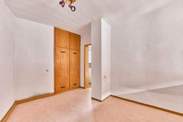 Durchgangszimmer im OG