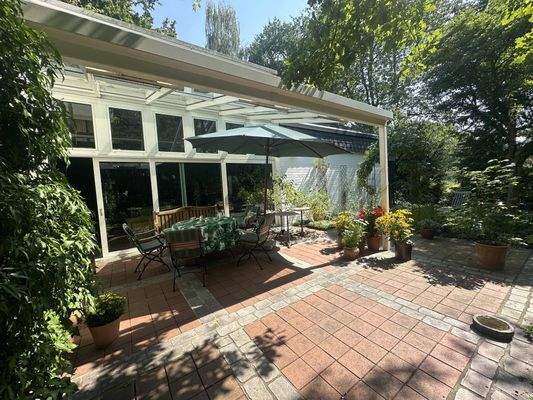 Überdachte Terrasse