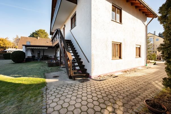 Treppe zur Maisonette-Wohnung