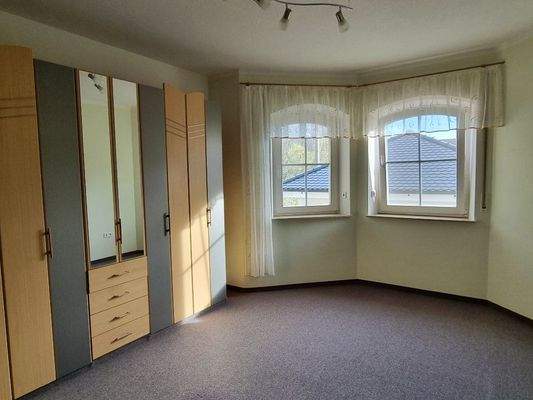 Schlafraum mit Morgensonne im EG