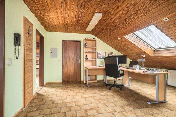 Arbeitszimmer DG
