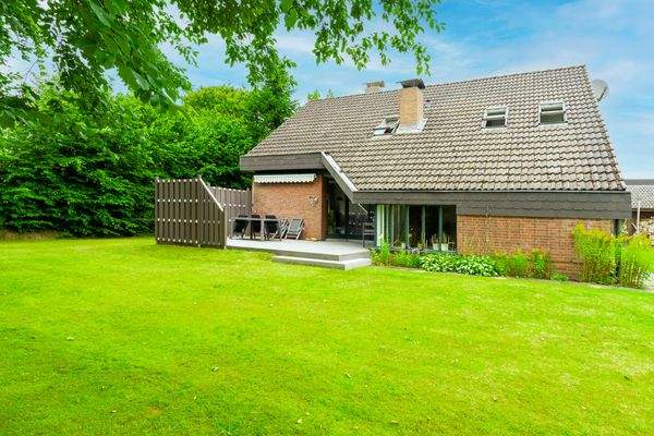 Seitenansicht/Terrasse