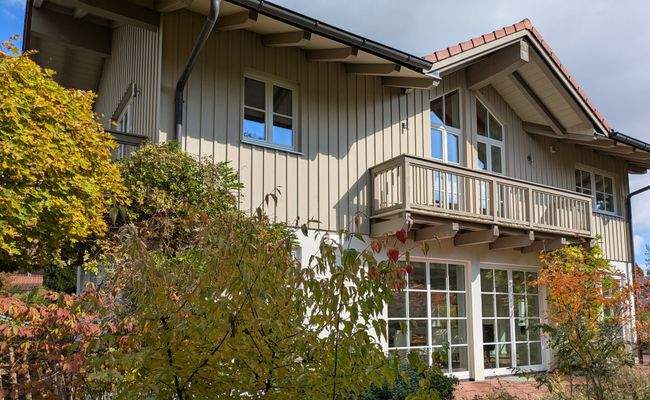 Hausansicht vom Garten.jpg