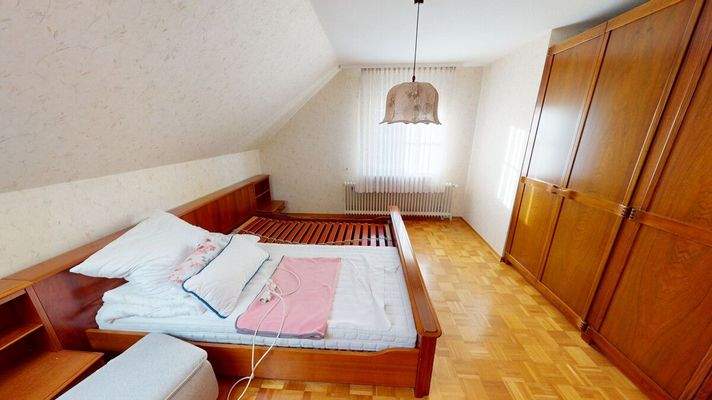 Schlafzimmer DG