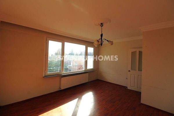 Spacious 3-Bedroom Flat Near the Bosphorus