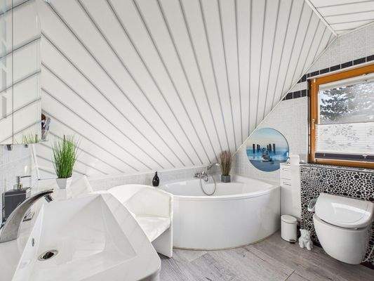 Masterbad im Dachgeschoss