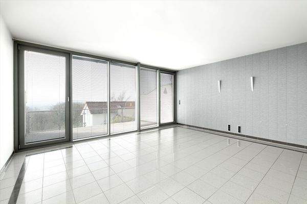 9 Wohnzimmer mit Terrasse