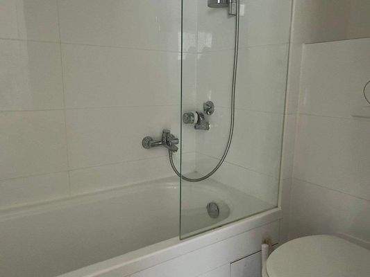 Badezimmer Ansicht 2